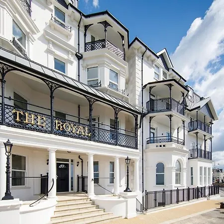 Panoramic Sea Views In Beachfront Apt W Balcony Bognor Regis Exterior photo