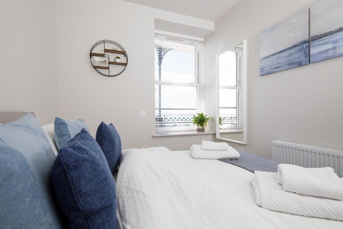 Apartment Panoramic Sea Views In Beachfront W Balcony